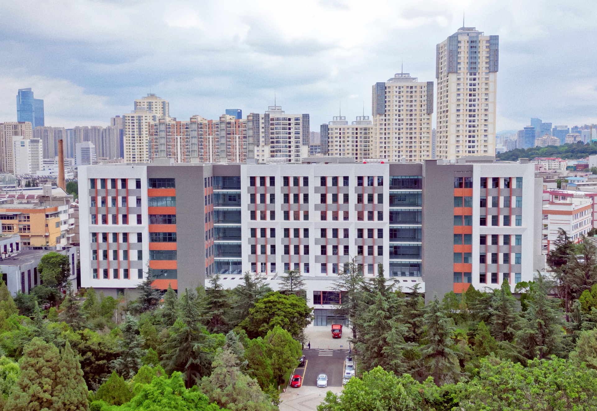 昆明理工大學有色金屬冶金先進技術研究院項目順利通過竣工驗收